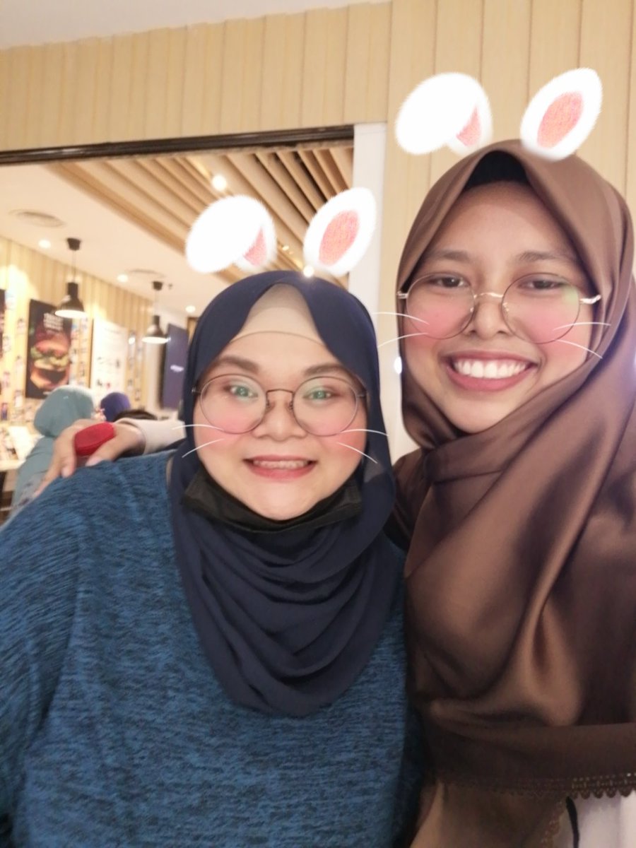 HanZana92's tweet photo. Mummy Yongbokkie!!! HAPPY BORNDAY TO YOUU AAHHH ๐ฅณ๐
How I wish takda MCO so we can go eat cake Sama2!! Aahhh May u have a blast bday!! Hope PAE dapat Jumpa FELIX LEE YONGBOK ๐คฉ
Take care be safe LOVE YA!!!
*virtual hug* \(^0^)/
๋ฐ๋ํด!
@ejanPaejan_
#PAEDAY #YongbokkieMummyDay https://t.co/ydDfijsMsk