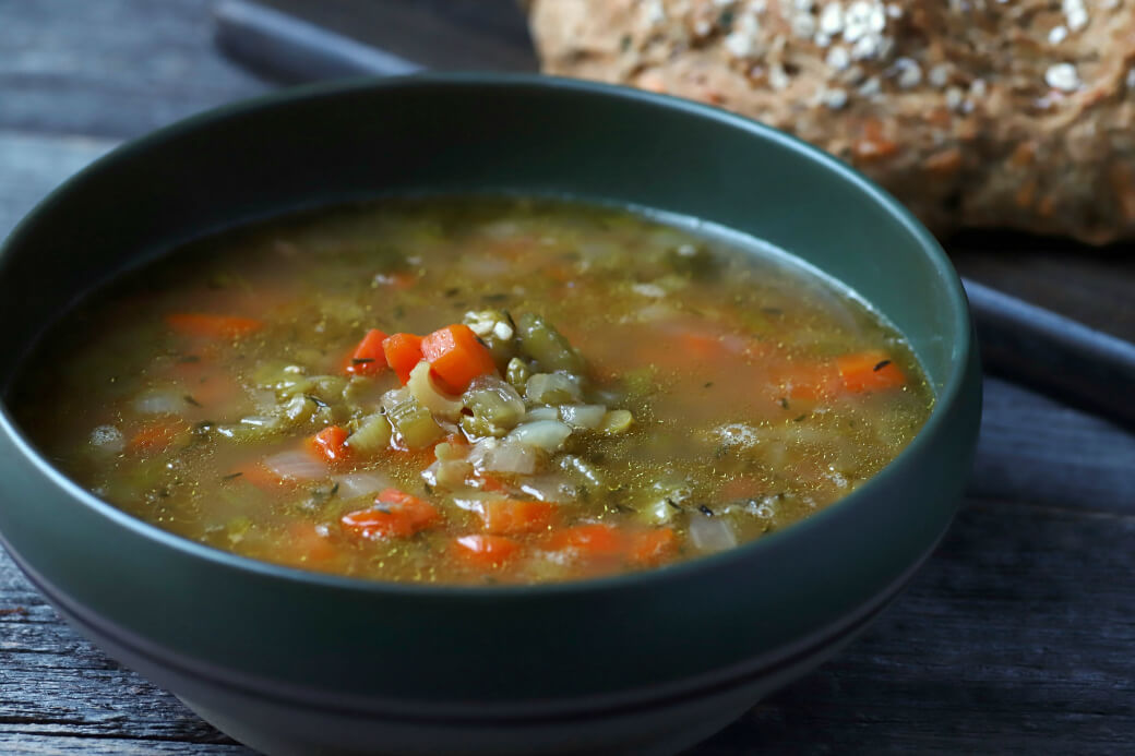 DishntheKitchen's tweet image. Okay...who has leftover Easter ham just kicking around...we do and we're making our favourite Split Pea and Ham Soup today! #leftovers #pulses #splitpeas dishnthekitchen.com/ham-and-pea-so…