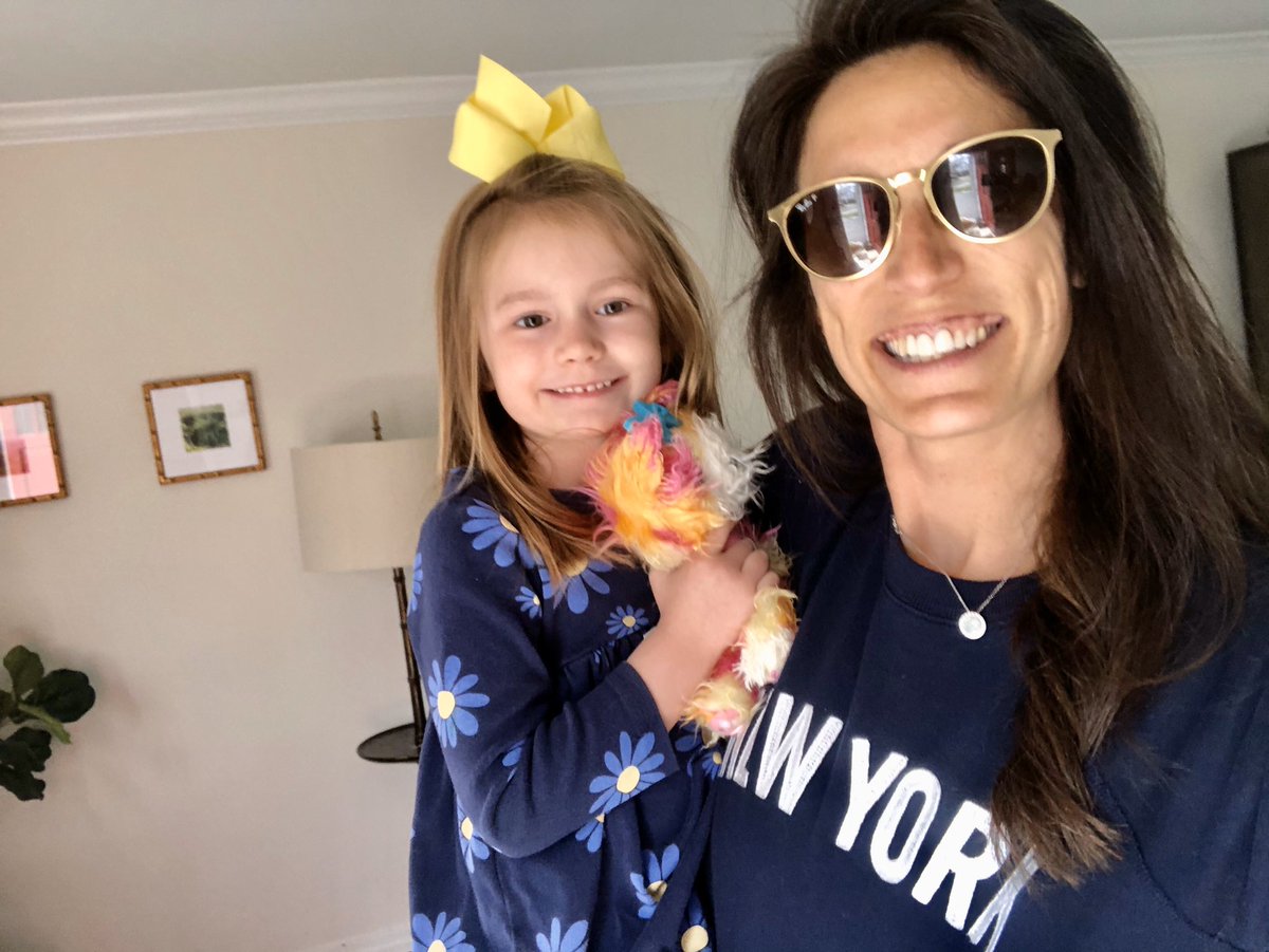 LibraryLadyGWL's tweet image. The Smith crew wears BLUE to “Light it Up” for #AutismAwareness and #GWLspiritweek! @gwlswes @GWLSchool 🧩💡💙