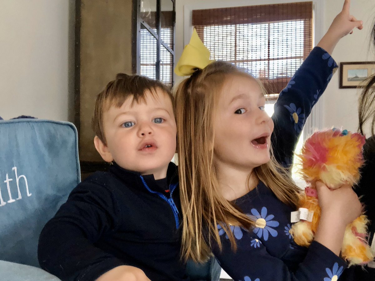 LibraryLadyGWL's tweet image. The Smith crew wears BLUE to “Light it Up” for #AutismAwareness and #GWLspiritweek! @gwlswes @GWLSchool 🧩💡💙