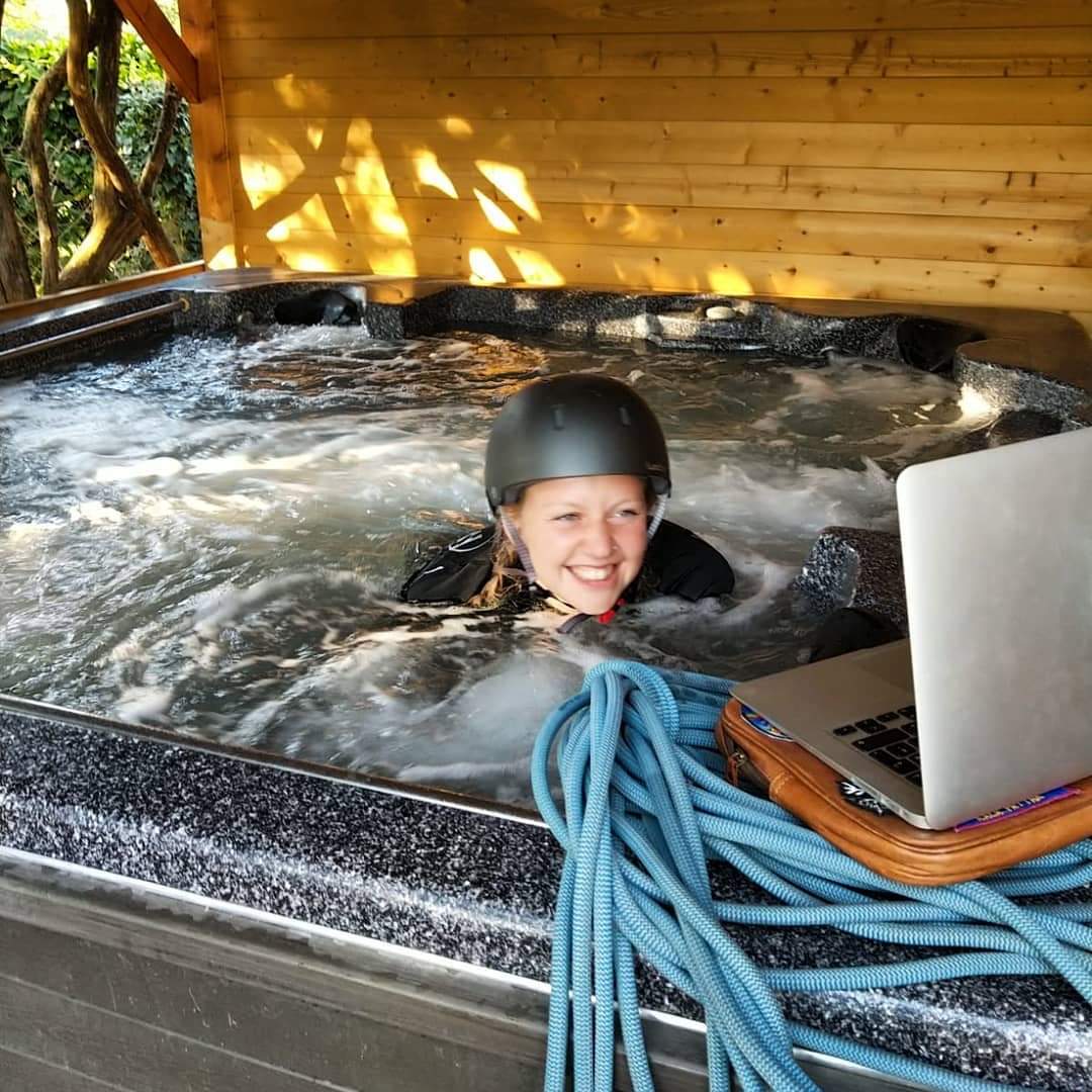 Marich s entraine pour le #canyoning pendant le covid19
#StayAtHomeChallenge