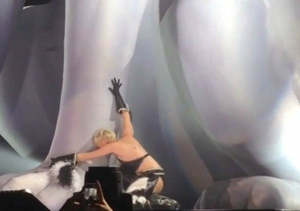 THE PREMATURE END OF AN ERA.The Bangerz era was thought to have at least 5 singles, an acoustic album and a live one too, but RCA decided to scrap every material they already had after miley was hospitalised due to the stress for the death of Floyd (her dog).