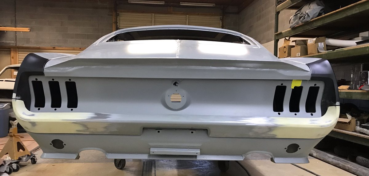 DrChrisR's tweet photo. #TailLightTuesday #ShinesCustoms - Happy No-Tail-Light-Yet Tuesday everyone! It's getting close, though!! πΊπΈπ€π https://t.co/vz4eTplIsc