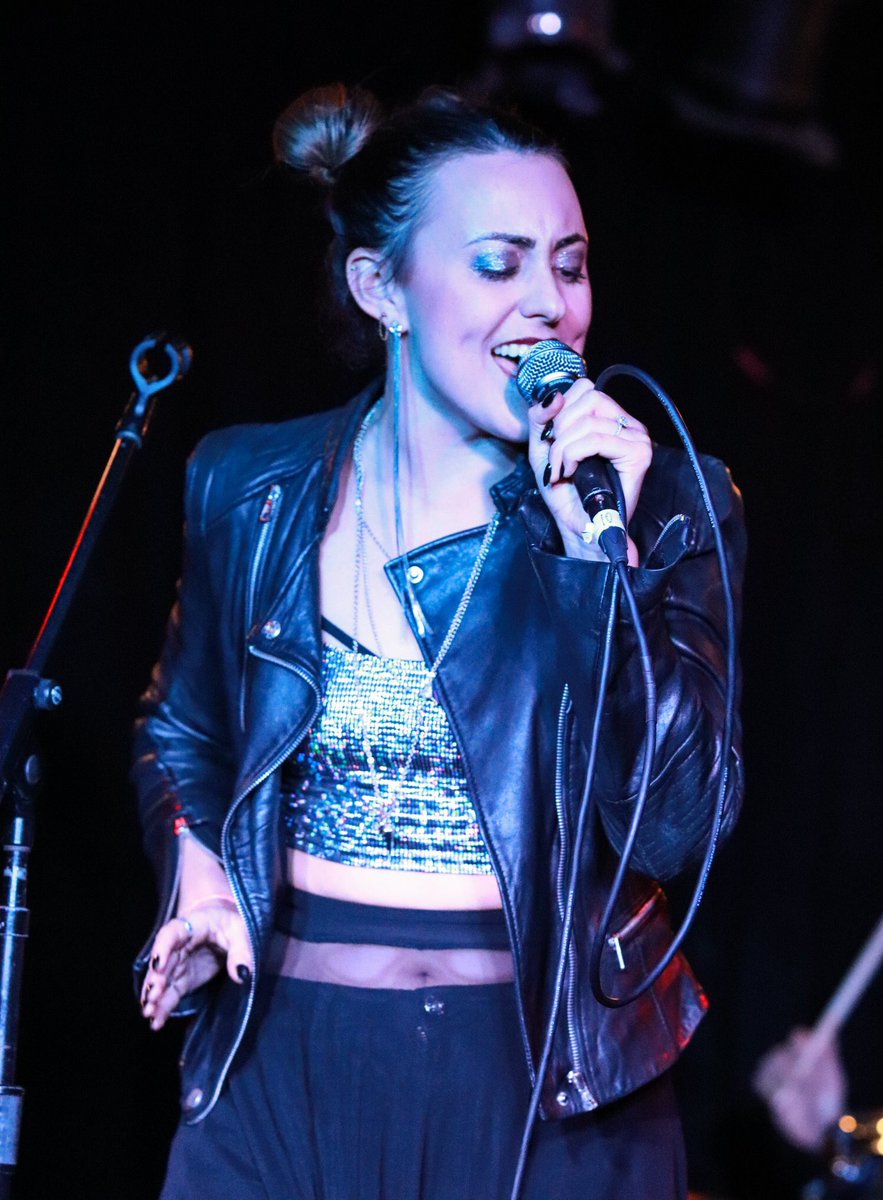 MUSZETTEMusic's tweet image. keep the vibe alive ✊ we’ll be back to this #oncethingsgetbacktonormal #staystrong