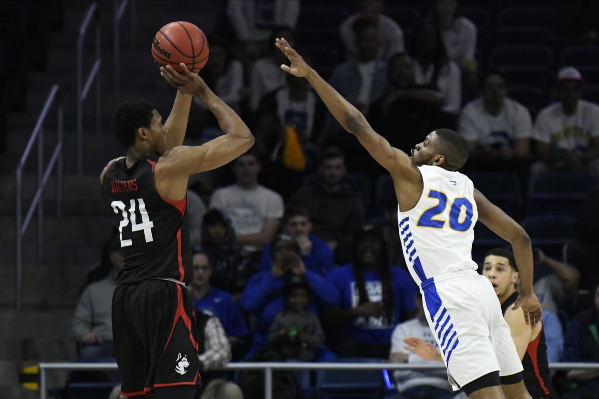 GoNUmbasketball's tweet photo. Guard Shaquille Walters reached double figures in 5 of his last 6 games this season for the #HowlinHuskies, and shot 55% from inside the arc. Check out his 2019-20 highlights

➡️ https://t.co/n27x8ce1dA https://t.co/O5uBxPOvaZ