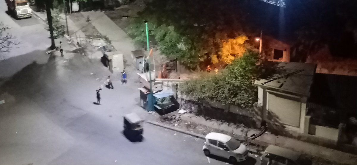 KaranSh39569604's tweet photo. @TMCaTweetAway @ThaneCityPolice 
There is illegal gathering and construction going on in Anand Nagar, Ghodbunder road near grand square
@Kasarwadavli police station https://t.co/0LX49pqfRW