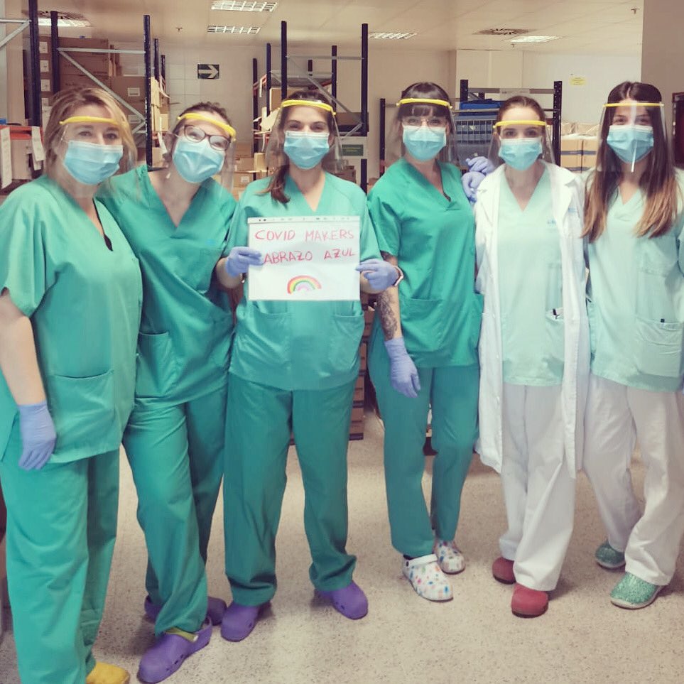 AzulCovid's tweet photo. Desde el hospital de Parla nos dan las gracias por las pantallas que les entregamos. Nosotros les damos las gracias por la enorme labor que hacen estos días. Y gracias también a @AbrazoAzul por la donación de material para seguir poniendo nuestro granito de arena en esta lucha. https://t.co/IPzsK3HE60
