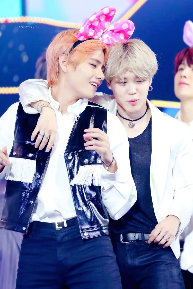 this was so wild, grinding and all AT THE AWARD SHOW??? VMIN STOP???