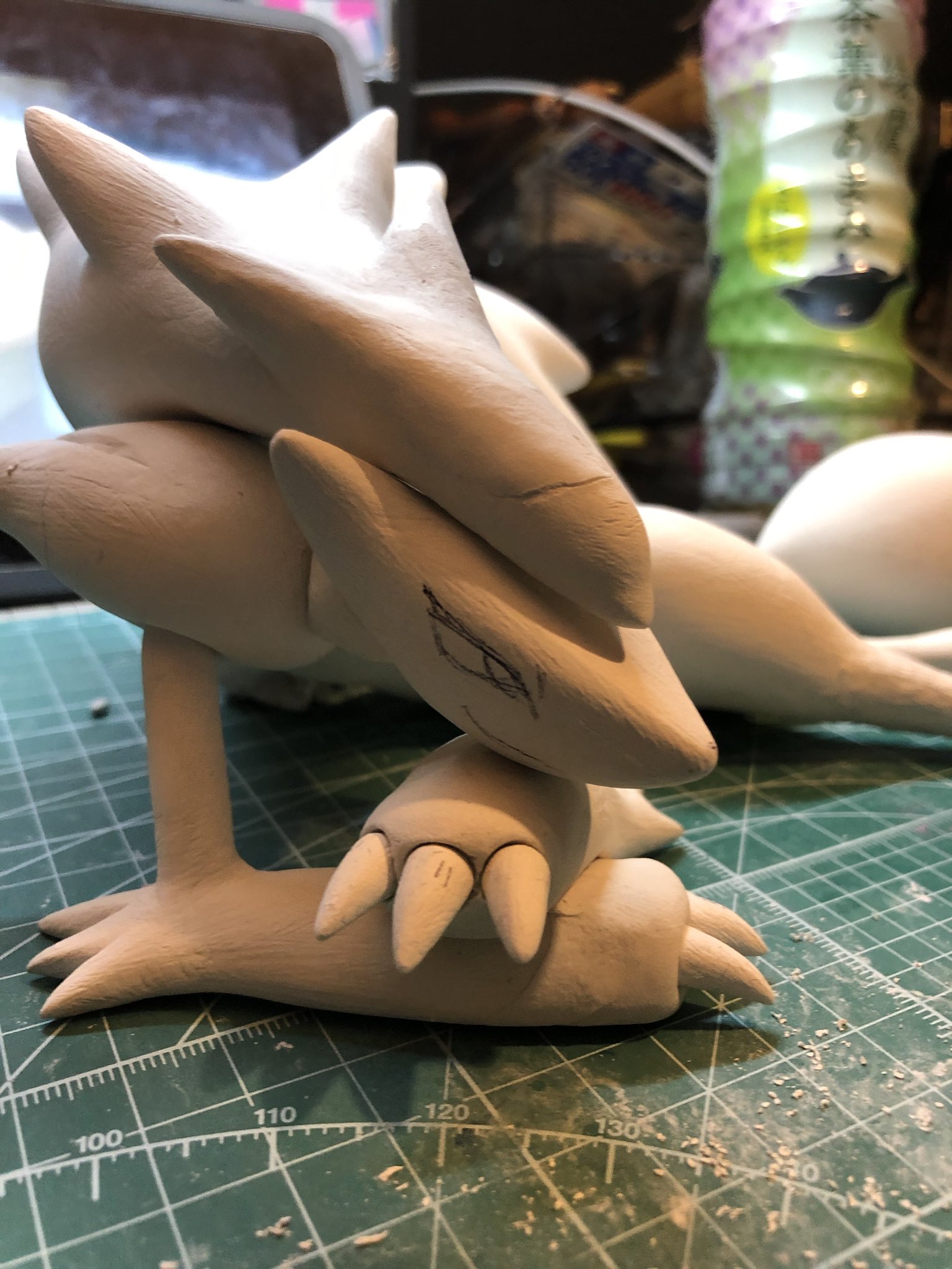 gumtaro フェスチョウ　粘土　oneoff (口周り塗装剥げ落ち) Takahiro Komuro コムロ タカヒロ — Kawaguchi Collection