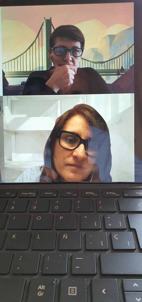 [NUEVO] Ya podéis cambiar vuestro fondo en TEAMS!

Opción videoconferencia "Mostrar efecto de fondo".

⚠️ ¿Cómo incorporar vuestro fondo personal en la videoconferencia? Fácil, guardad la imagen de vuestro fondo en la carpeta:
%APPDATA\Microsoft\Teams\Background\Uploads