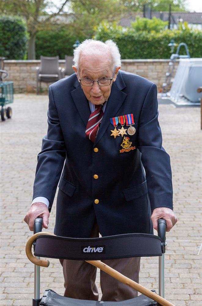 age_uk's tweet photo. Congratulations @captaintommoore on hitting the £1.5m mark on your fundraising page! 💜
 
The inspiring veteran has been walking 100 lengths of his garden, for his 100th birthday, to raise funds for @NHSuk. https://t.co/UUsINeK5np
