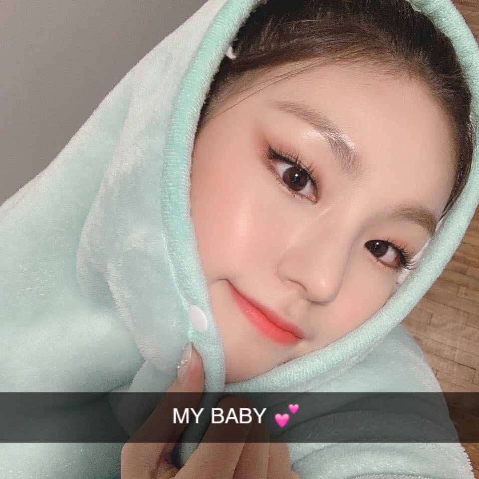 Your snapchat stories will probably be full of Yeji's random surprises and selcas.