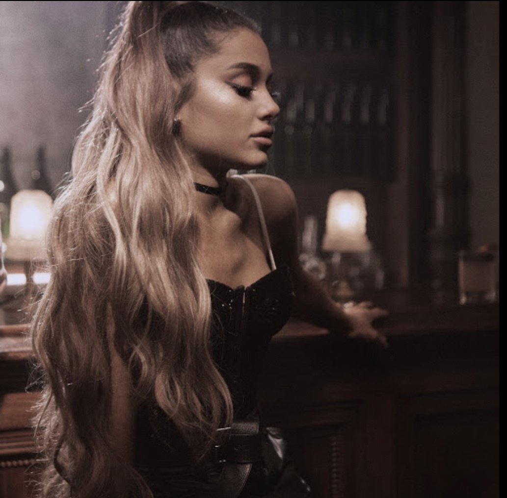 GWSM00NS's tweet photo. stanning this beautiful woman is the best decision I've ever made! https://t.co/wvAiZjALGR