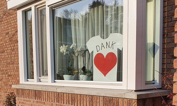 GeheugenvZeist's tweet photo. Het gemeentearchief roept iedereen in de gemeente Zeist op om mee te helpen een coronacollectie aan te leggen.  Stuur foto’s, filmpjes, tekeningen, geschreven teksten en ander materiaal op naar het gemeentearchief en geef het door aan de toekomst
https://t.co/2qydTMiq0W https://t.co/OjG0Fo7ALu