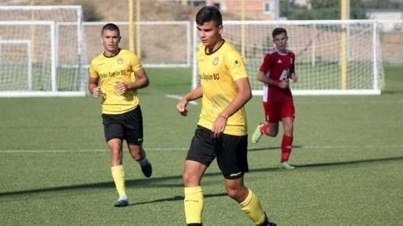 Metodi_Shumanov on Twitter: "15-year-old Botev Plovdiv striker ...