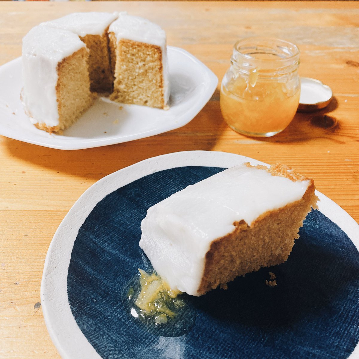 ট ইট র 東麻マユカ シフォンケーキのようなパウンドケーキ完成 しっとり美味しいしレモンジャムとミルククリームも作ってよかった 大成功