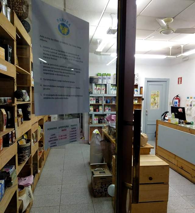 Lembrade que as tendas de barrio seguen abertas e son seguras, non xuntan xente e ofrecen produto de calidade. Precisamos do voso apoio para seguir ofrecendo este servizo. #TendasDeBarrio #ComercioXusto #Panxea