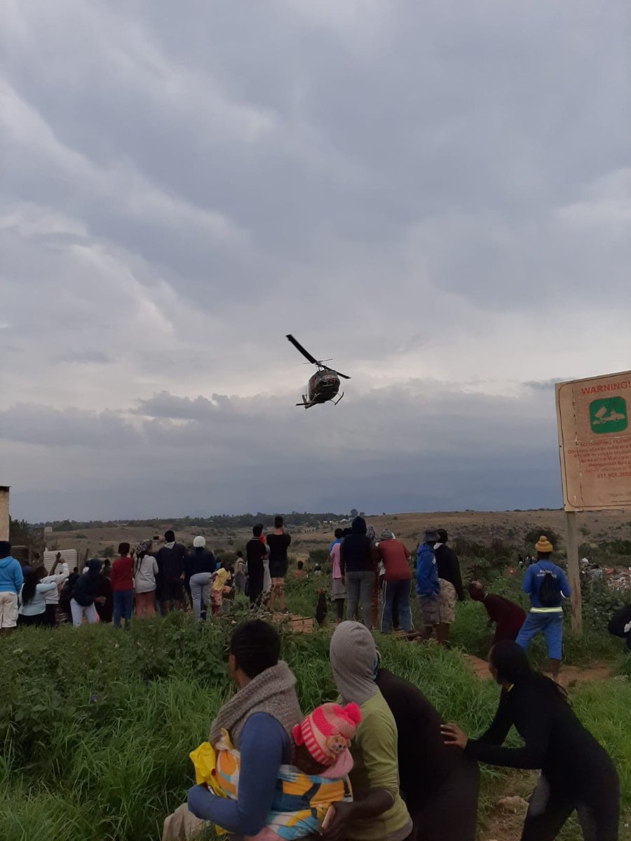 GoitseDiale's tweet photo. Help from the sky!

Using the little we have to reach out and help.

Please help us reach more people by contact us on admin@covidflight.co.za or DM me

#TheCovidFlight cc @Acorn_SA https://t.co/f7ElmXrbny