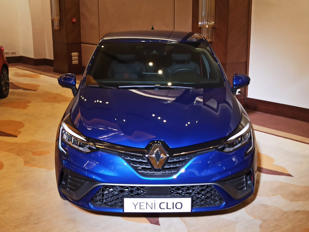 ##Yeni Clio HB ## 
RS Line 
Çekmeköy 
Otonova Otomotiv A.ş
2020 X-tronic Vites araçlar 
Sizleri Bekliyor ..