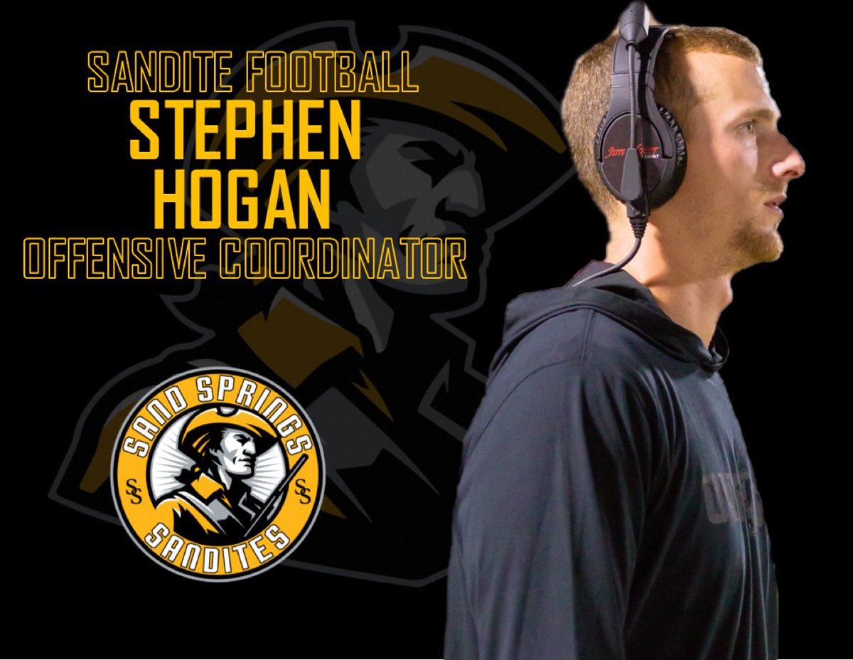 coachklinck's tweet photo. Extremely excited to introduce @Coach_Hogan8 as our new Offensive Coordinator! https://t.co/mCtW7LgA3P