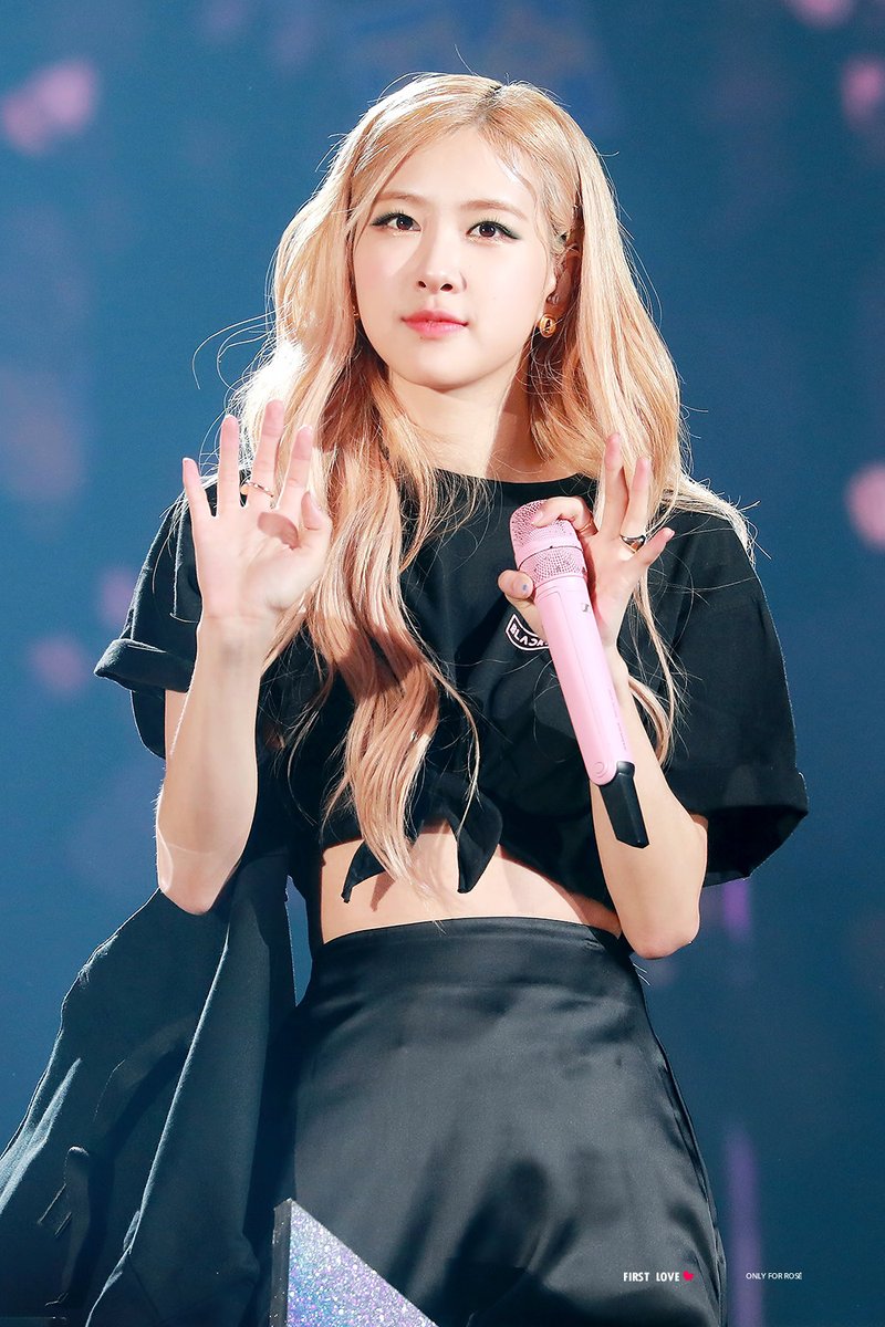 3. pretty rosé  @ygofficialblink