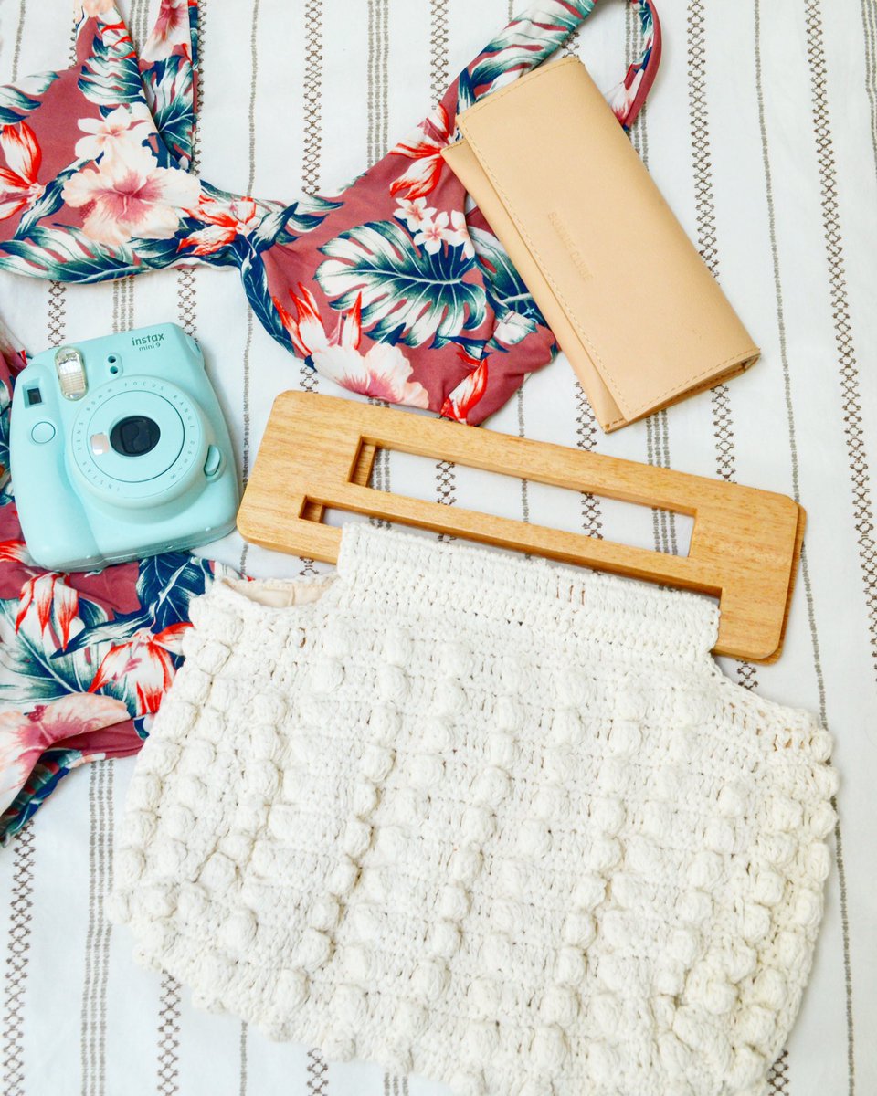 C4AC_'s tweet photo. https://t.co/gLxoRpFBSN is a female founded company that donates 1% of profits to empower women globally through organizations like @CARE. They work with global artisans to make one-of-a-kind products that are conscious of the environment and the women wearing them 🤍 https://t.co/raIuPJ8JiC