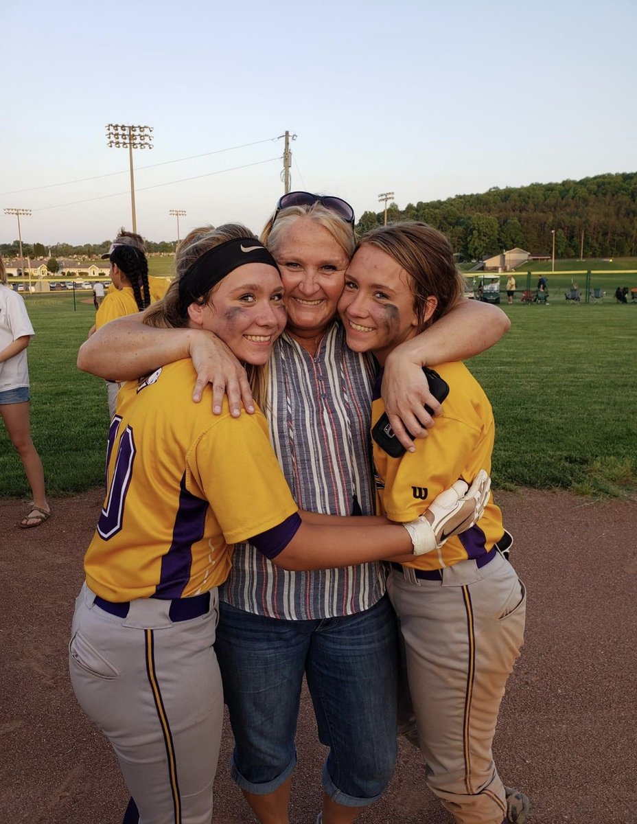 PaoliSoftball's tweet photo. Today's player of the day is Sophomore, # 3 @kinseynmcbride 

Kinsey is an outfielder and pitcher. Kinsey is dynamic, her speed makes her a huge threat at the plate and on the base paths. She is also a great outfielder with a strong arm. Kinsey is also a wonderful kid! https://t.co/J6TBqG0DdU
