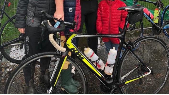 scotlandgundogs's tweet photo. Twitter I’ve had 6 bikes stolen over night please retweet make them hot https://t.co/kJpZxrSJ6t