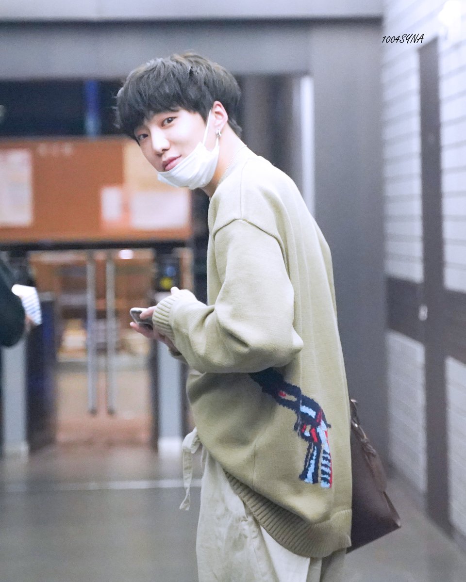 1004syna's tweet image. 200413 아이돌 라디오 출근

승윤선배인지... 멍뭉이인지... 뭐라고 불러야 할지 모르겠어요 ㅠㅠㅠㅠㅠㅠㅠㅠㅠㅠㅠㅠㅠ 이 다가진 사람 ㅠㅠㅠㅠㅠㅠㅠㅠㅠㅠㅠㅠㅠㅠㅠ

@official_yoon_ 
 #강승윤  #seungyoon #winner