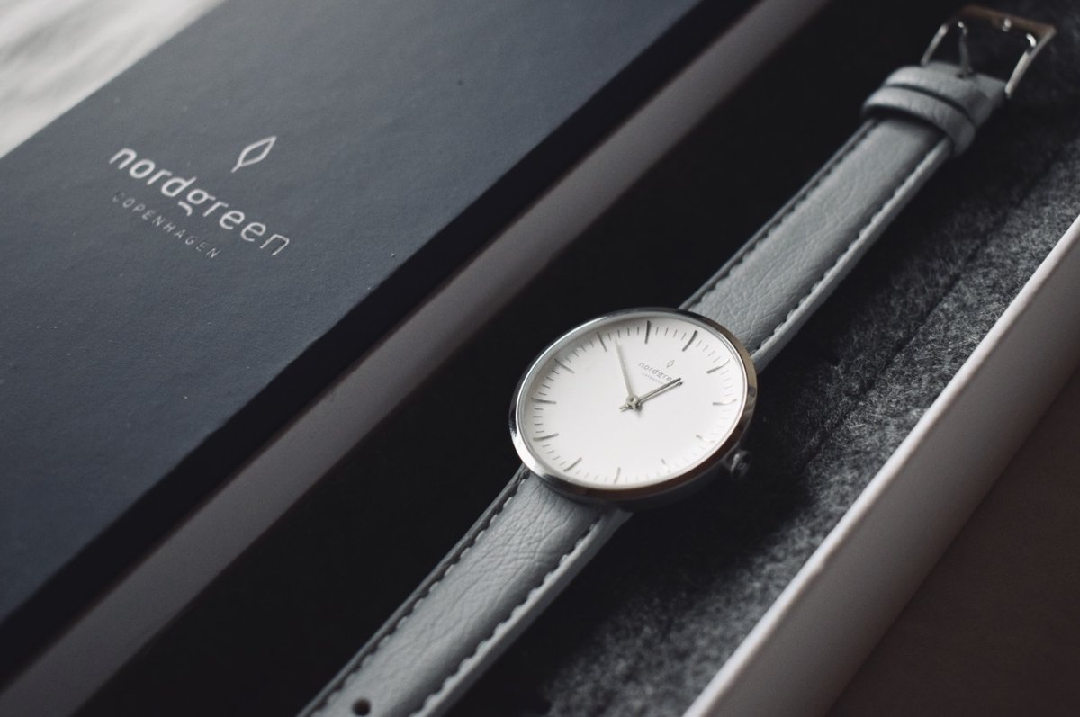「Nordgreen (@NordgreenSocial) 様から
素敵な時計をい」|ながべのイラスト