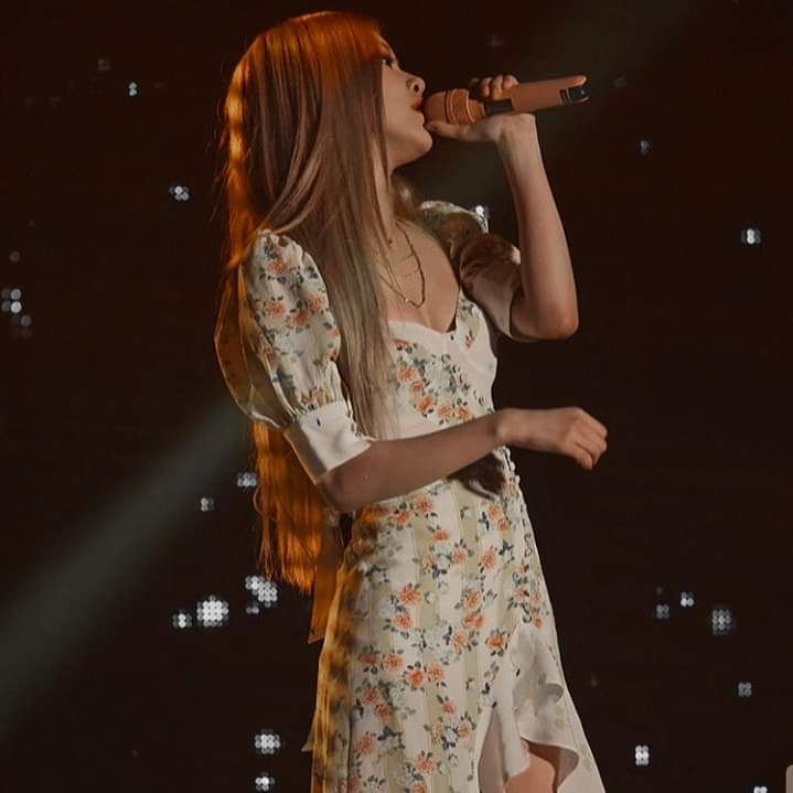 11. main vocalist rosé  @ygofficialblink