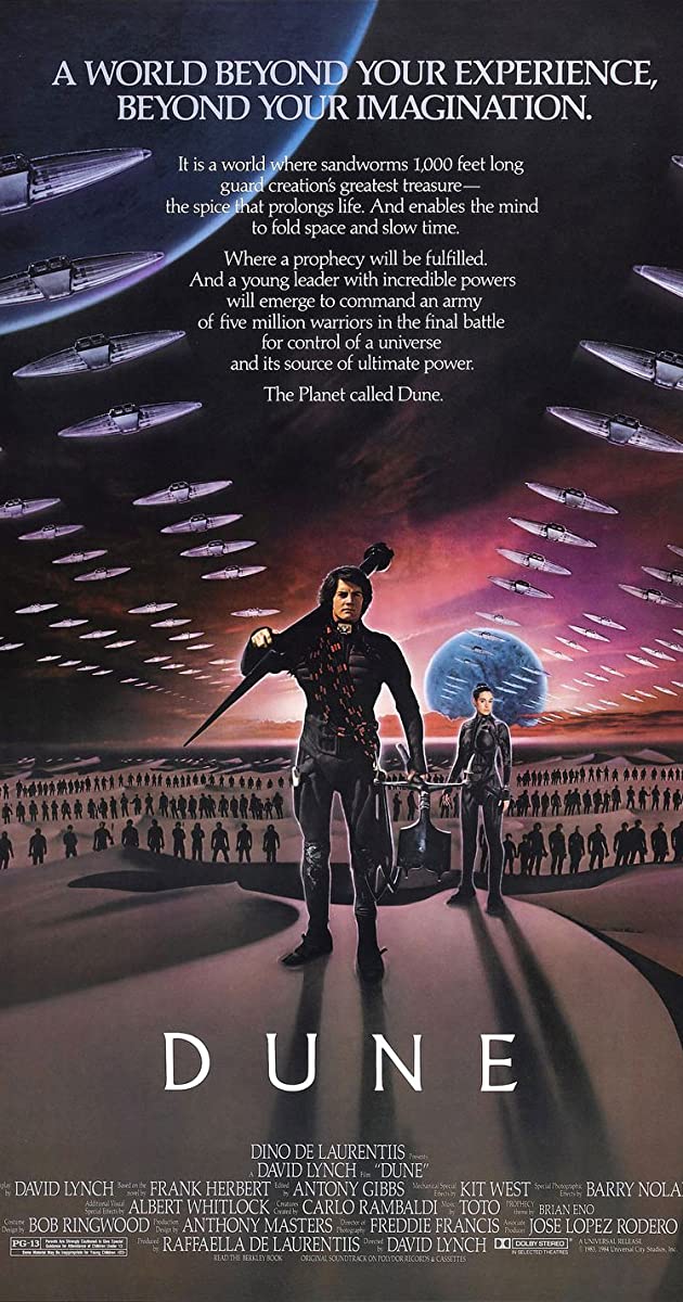 You've probably heard by now that Hollywood is dishing out yet another remake of a classic movie: this time it's David Lynch's  #Dune, based on the 1965 science fiction novel by Frank Herbert.In this thread we'll take a peek at the "new and improved" version by Denis Villeneuve.