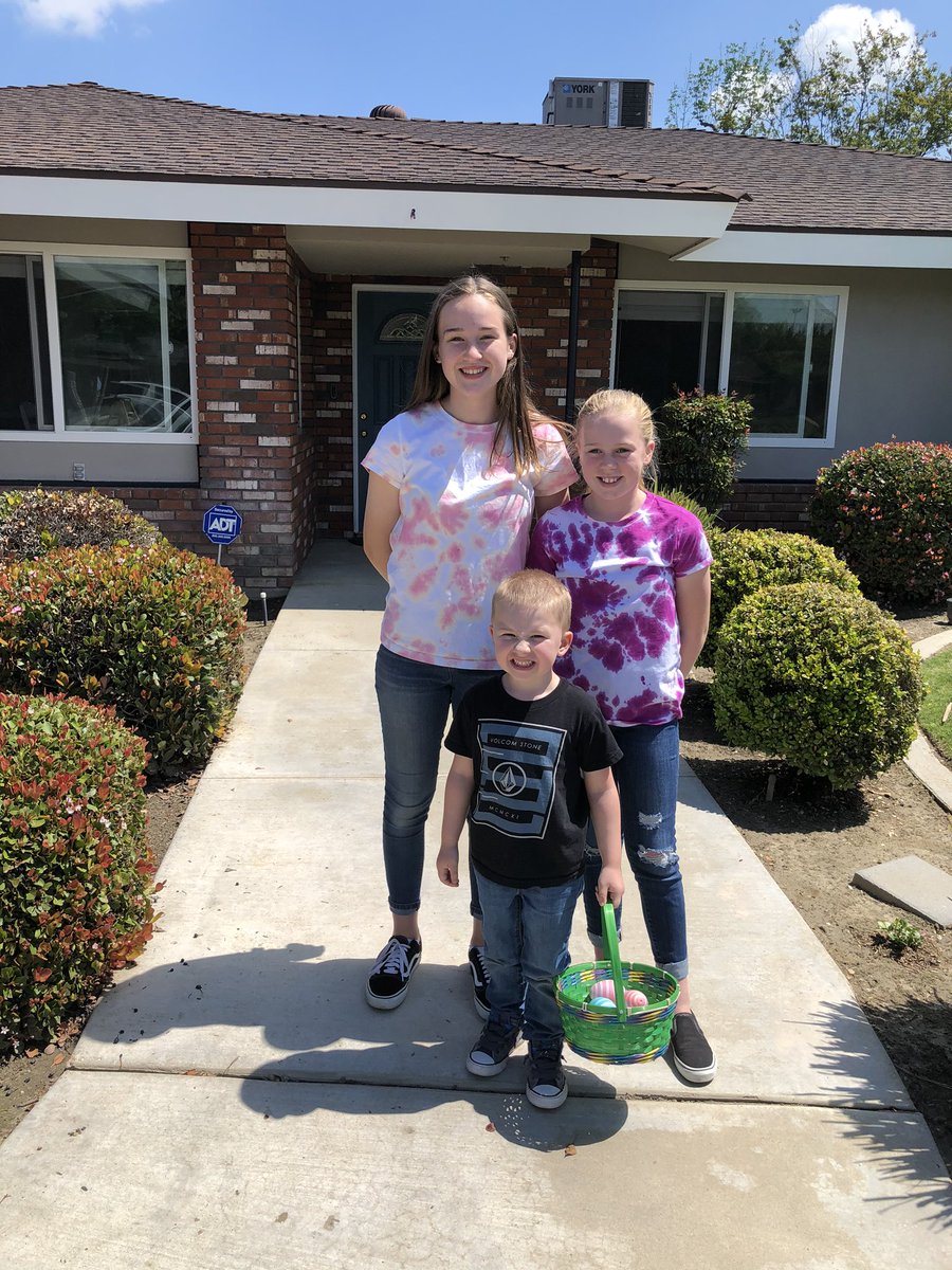 RaisedWithWolfs's tweet photo. Easter Sunday. Not a believer but it’s a day for family. Hope your weekend was good. Full blown work week for some. Don’t go crazy if you are stuck at home. https://t.co/pUVQA2Q0iA