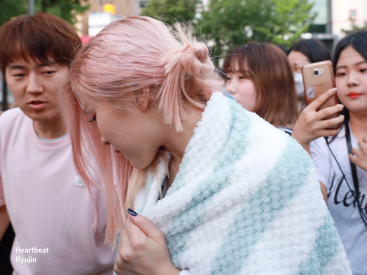 ryujin’s low messy bun ; a thread