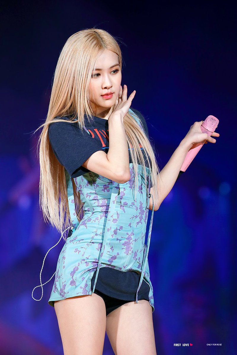 18. best body in kpop - rosé  @ygofficialblink