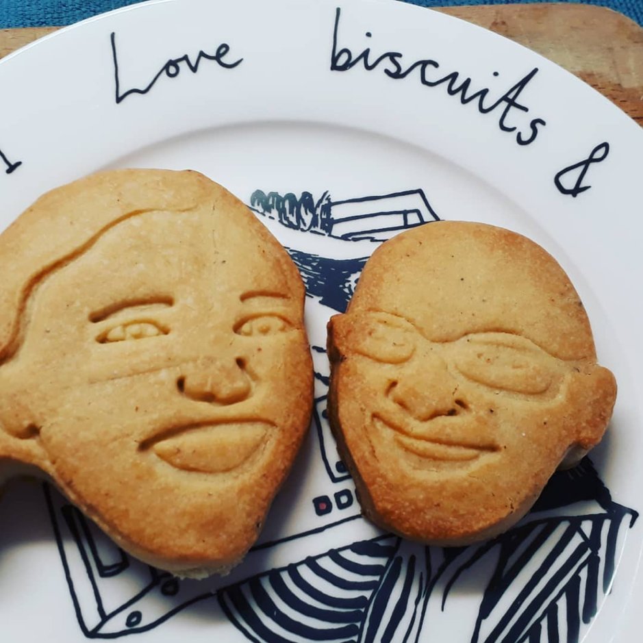 LabInteract's tweet photo. 3D printer + face image reconstruction algorithms = 🍪. @JL_Berna putting a face to cinnamon biscuits! #lockdown #StayHome #edibleproject https://t.co/3bFJLe1uzW