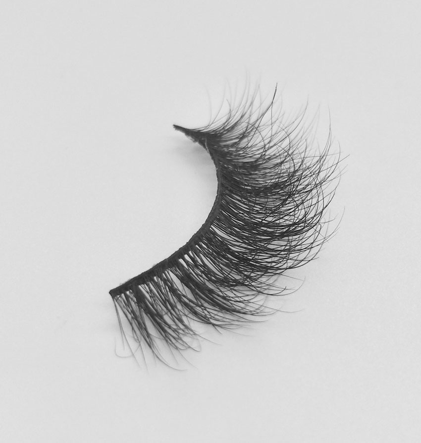 KaisiLashes's tweet image. Kaisi Co., Ltd.: Keep professional and timely in the process of real mink lashes production. #realminklashes #wholesaleminklashesandpackaging #reallash