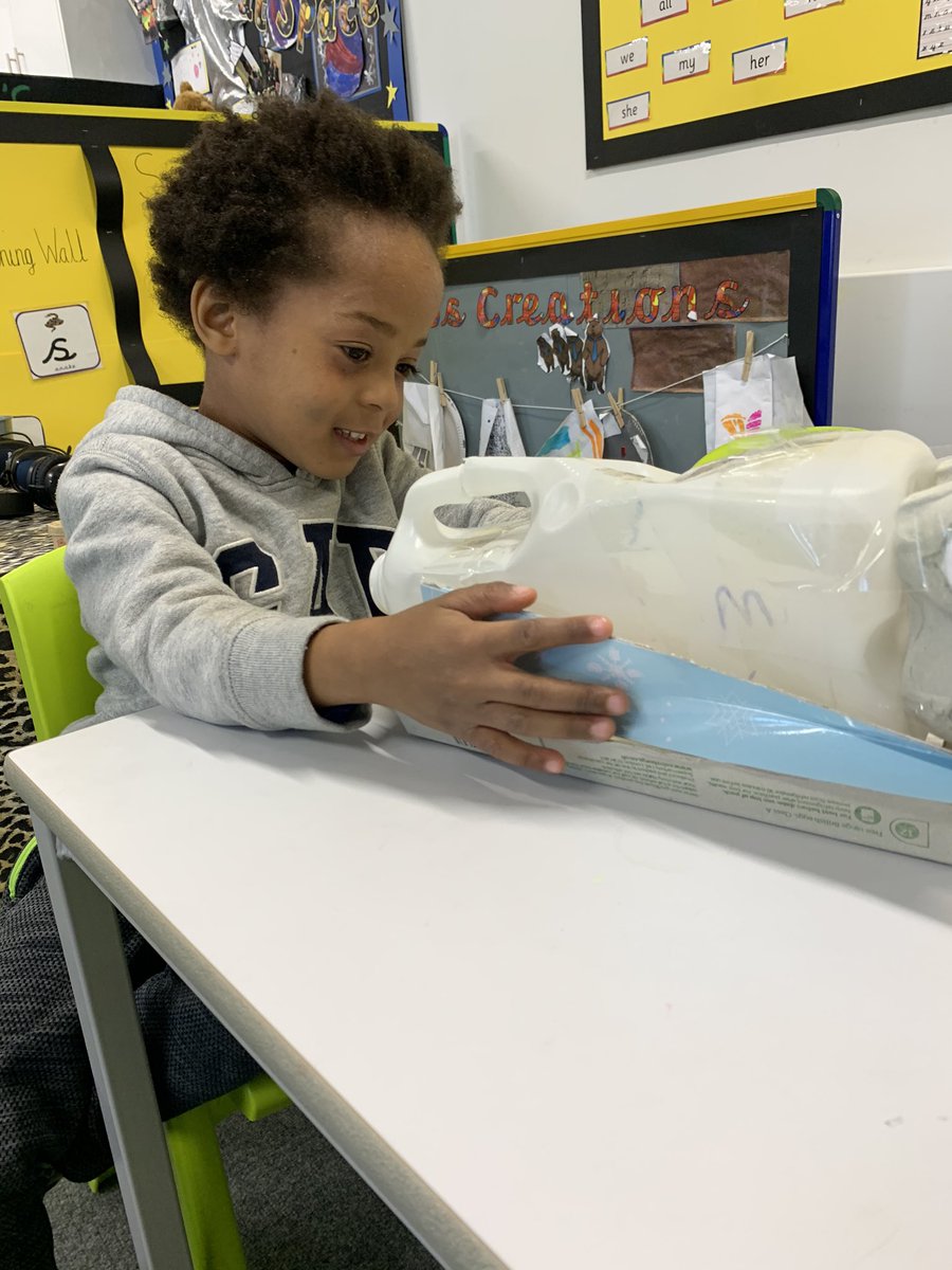 wingfieldschool's tweet photo. Arts and crafts this afternoon making our own spaceships!! π π¨ #wingfieldart #wingfieldhomelearning #wingfielddt https://t.co/ZH7ahtg56Y