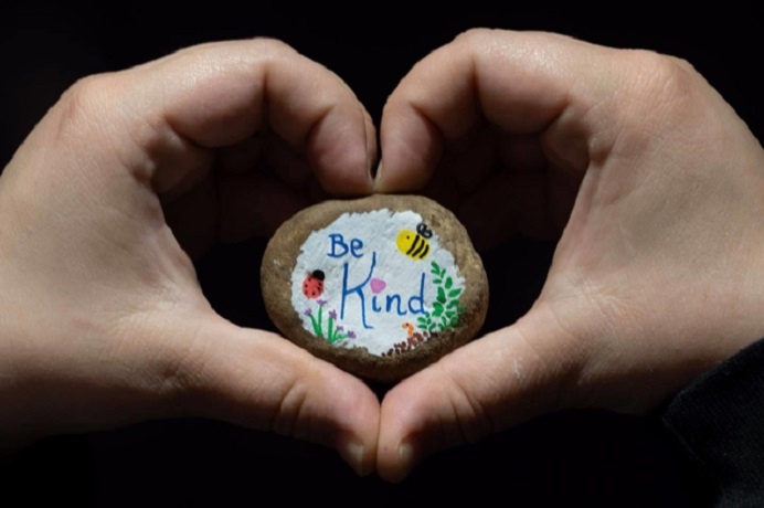 EalingCouncil's tweet photo. #7thEalingGuides have been hiding positive pebbles around Ealing to cheer us all up 👏💖  . Please don't go out specially &amp; observe social distancing but if you see one, take 📷  &amp; let us &amp; @7thEalingGuides know. Leave the stones where they are for others to find &amp; enjoy. https://t.co/CevkmJ2974