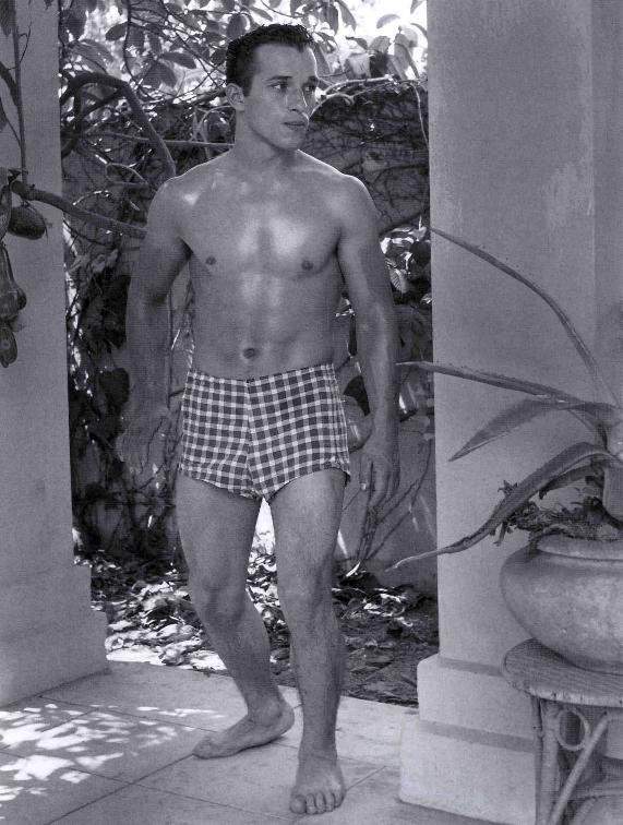 creatureblackl1's tweet photo. More photos of John Manning (on left in 2nd &amp; 4th photos), the younger (if more imposing) brother of Jim Manning [Photos by Pat Milo, Dave Martin, Bruce of Los Angeles] Los Angeles, 1958 and later #johnmanning #jimmanning #patmilo #bruceoflosangeles #davemartin #vintagemen #uncut https://t.co/nFOfHbKshP