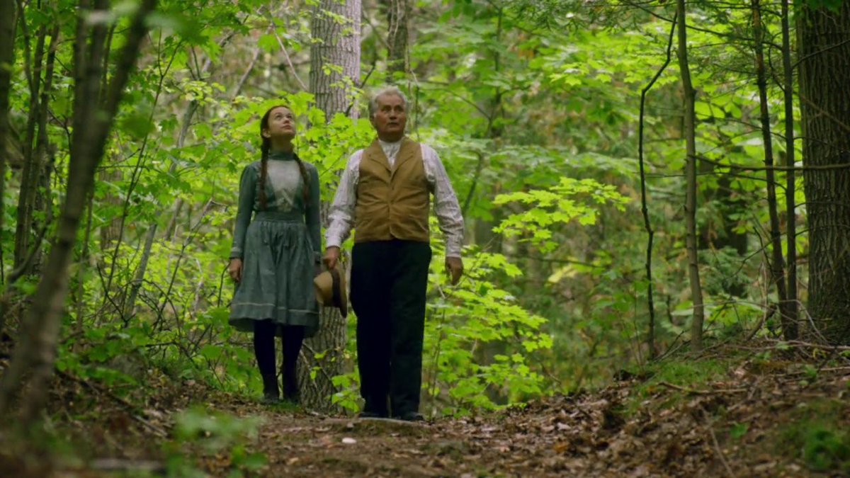 Anne goes for a walk with Matthew, but the old man is losing his mind (literally) and he can't remember the way back to Green Gables so he has a panic attack, Anne reassures him she knows the way but the man continued with his attack.