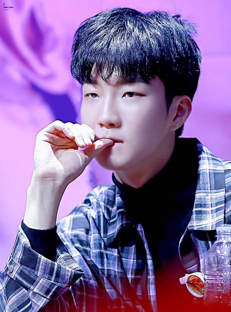 hoonystory0111's tweet photo. 180413 부산
remember me
#위너 #winner #이승훈 #hoony
@official_hoony_ https://t.co/nvwFbDGJHn