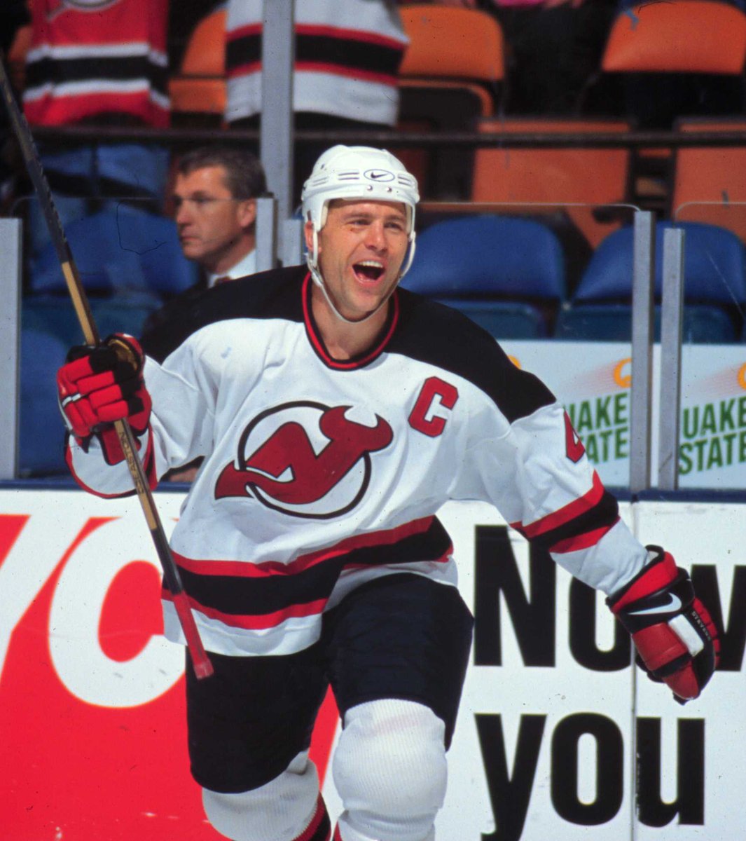 DevilsMSGN's tweet photo. 90s weren't too shabby 🤷♂️
who was your favorite player from the '95 Stanley Cup team?
#MSGClassic https://t.co/sx3PXUPCuO