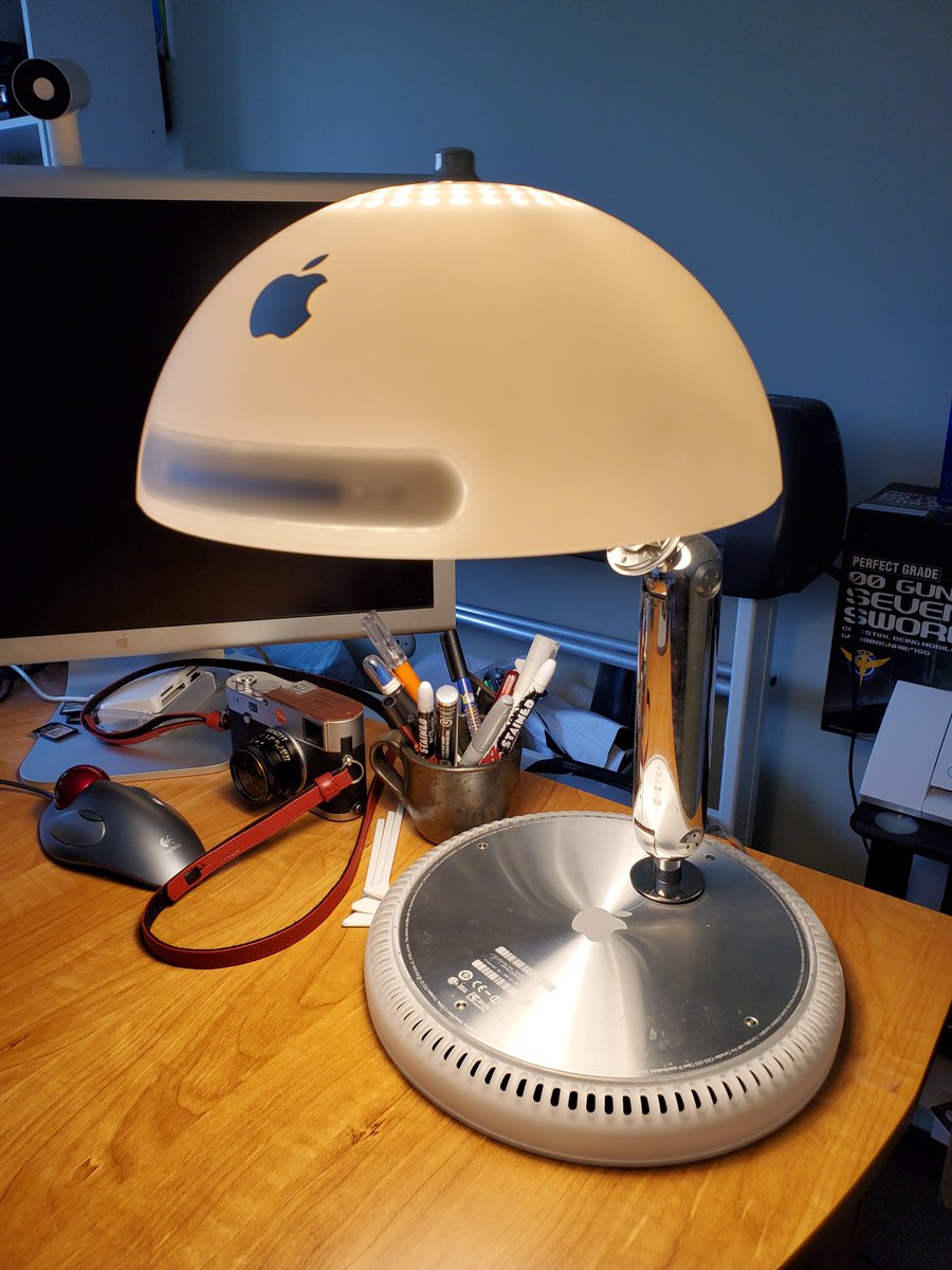 丁宇 Ding Yu Auf Twitter Reddit网友用imac G4改造的台灯 Usb接口