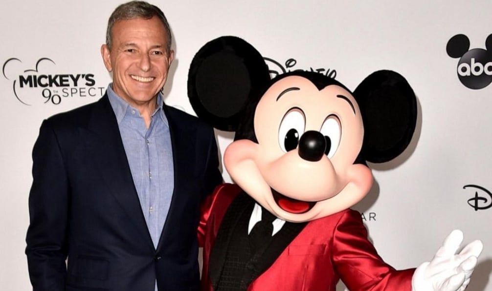 🚨Breaking: Bob Iger reasserted himself as executive chairman of Disney &amp; is focused on remaking the company that has been impacted by COVID-19 according to <a href="/nytimes/">The New York Times</a>

📄Read more wdwyesterdaytodaytomorrow.blogspot.com/2020/04/breaki…

#BobIger #disney #DisneyParks #disneyblog #disneynews #covid19

📷 @usatoday