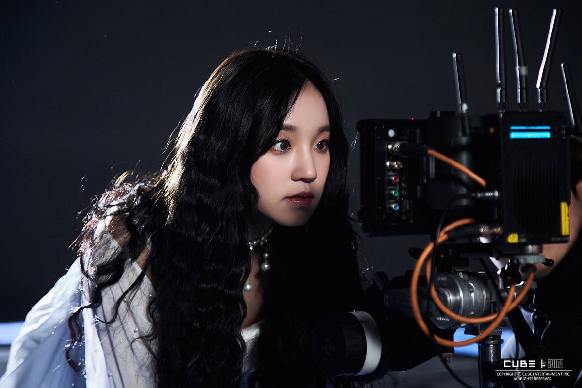 (G)I-DLE YUQI (우기) tweet media