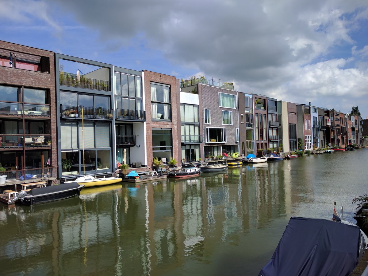ozcollaborative's tweet image. Next up on our office travel chronicles: The Netherlands! During a recent study abroad trip, Nate explored the scenic canals of Amsterdam, and visited the Schröder House in Utrecht. The Eastern Docklands, with its mastery use of land and water, was a personal favorite.