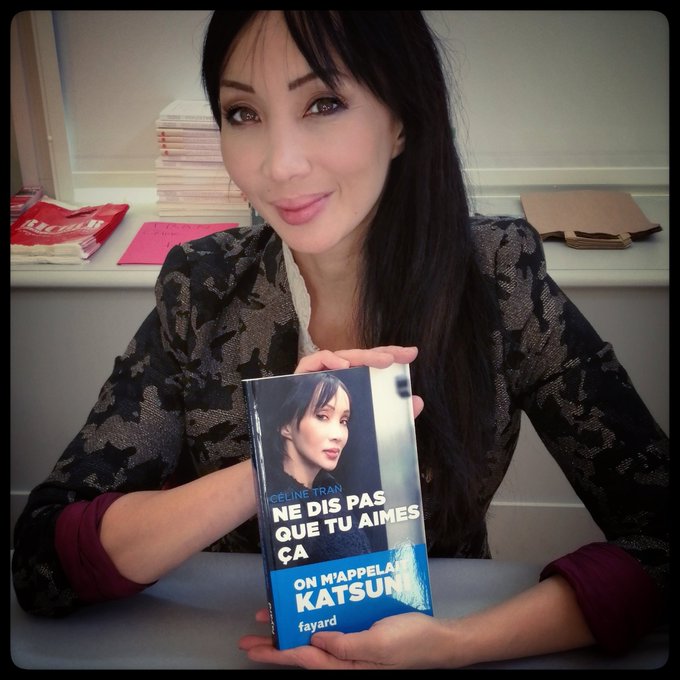 Il y a deux ans je publiais mon livre t&eacute;moignage ✨"Ne dis pas que tu aimes &ccedil;a"✨ aux @EditionsFayard.<a href="/tag/relaxation"class="tags"><span>#relaxation</span></a><a href="/tag/stretching"class="tags"><span>#stretching</span></a><a href="/tag/quarantine"class="tags"><span>#quarantine</span></a>