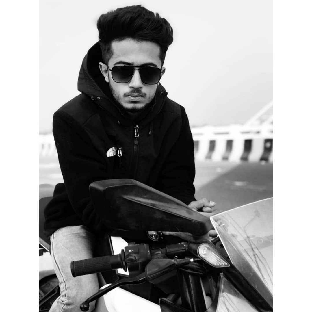 DaivikTrivedi's tweet photo. Keep shining because it makes your haters blind 💥

#blackandwhite #blackandwhitephotography #blackmamba #ktm #rideyourbike #ride #style #styleblogger #styleoftheday #fashion #fashionblogger #fashionbloggerstyle https://t.co/GHy43JFQNF