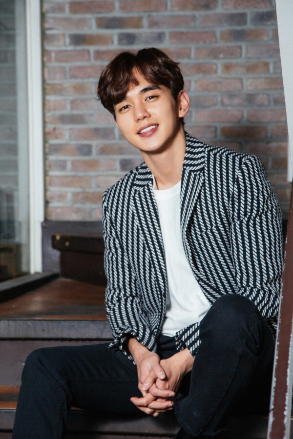 which drama/movie/variety show etc you first knew this actor?actor: yoo seung ho